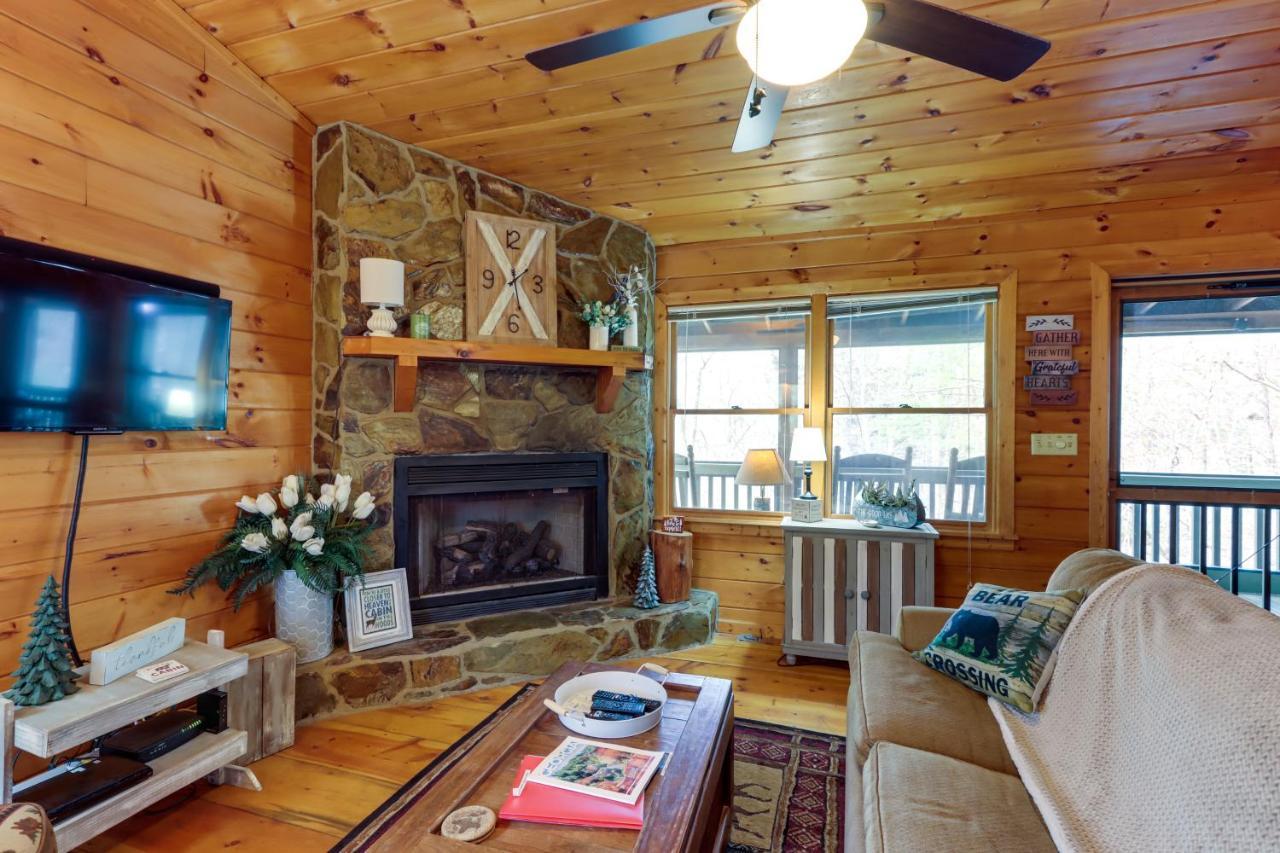 Blue Ridge Cozy Cabin In The Woods With Hot Tub! Екстер'єр фото